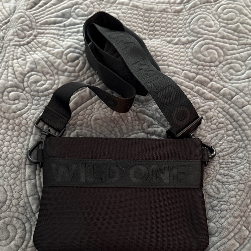Wild One - Recycled Knit Eco Cross Body Treat Pouch: Black - Picture 3 of 5